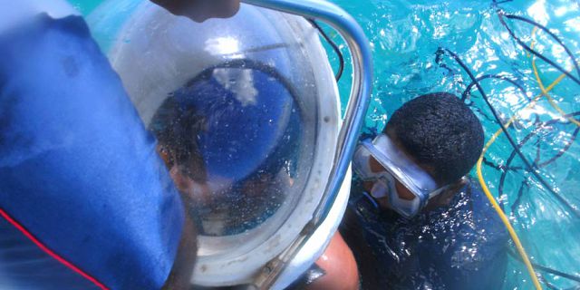 Underwater sea walk mauritius (2)
